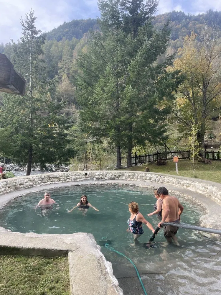 Termas San Luis desde Pucón y Villarrica