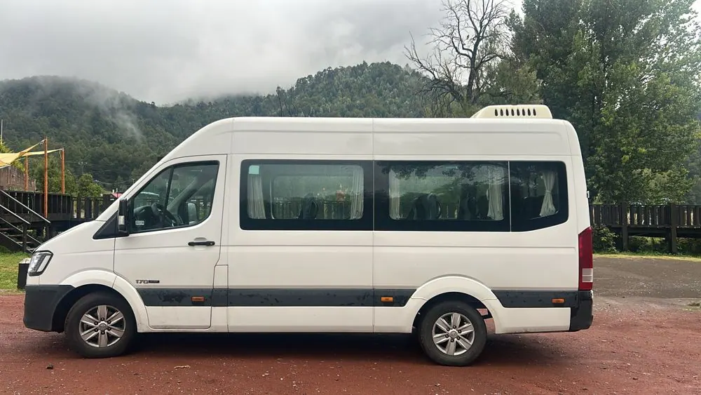 Minibús de Valdivia Tours